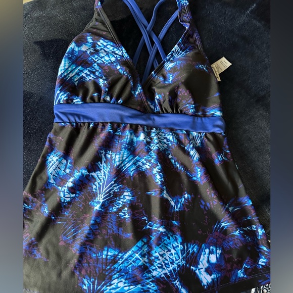 Champion takini bathing suit top. size smalll - Picture 2 of 9